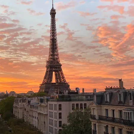Luxury, Elegant, Eiffel Tower View Apartment Paris