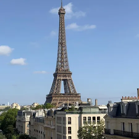 Luxury, Elegant, Eiffel Tower View Apartment *